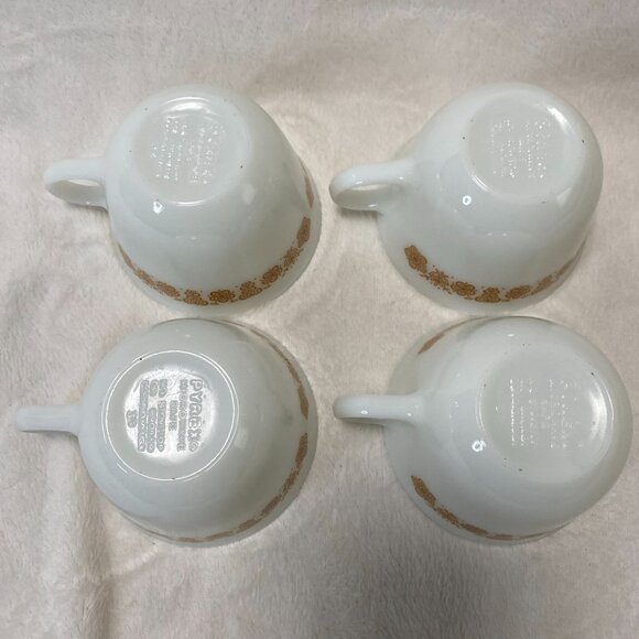 Vintage Pyrex Tea Coffee Cups Mugs with Butterfly Gold Pattern - Set of 4 - Picture 5 of 5